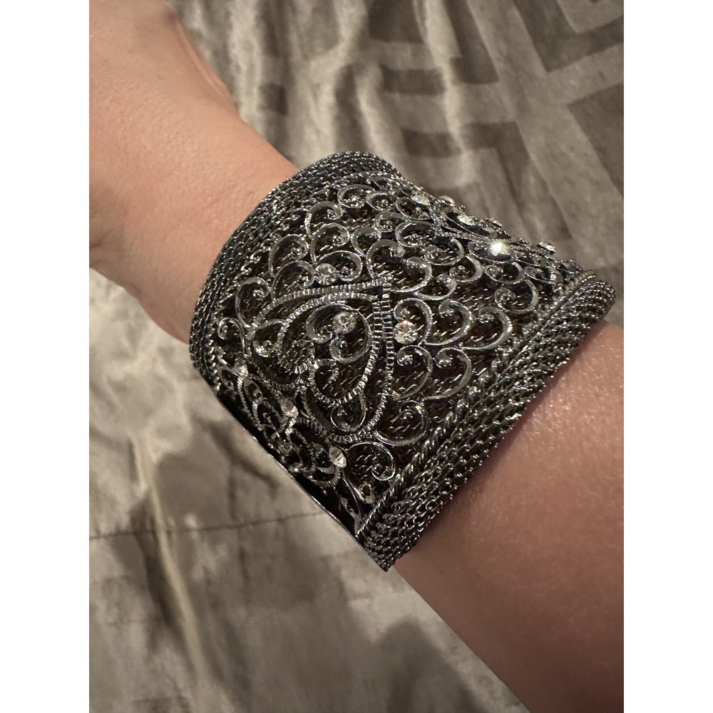Wide Silver Tone Filigree Cuff Bracelet Heart Scroll Design‎ Rhinestone Glam